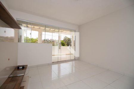 Sala de apartamento para alugar com 2 quartos, 100m² em Colônia Agrícola Samambaia, Brasília