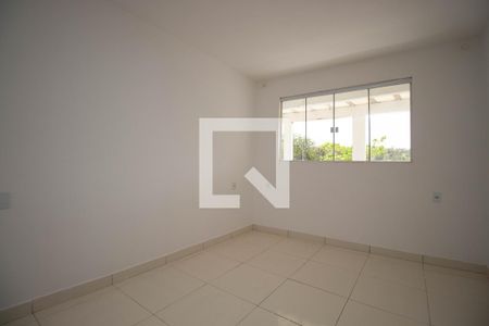 Quarto 2 de casa para alugar com 3 quartos, 100m² em Colônia Agrícola Samambaia, Brasília