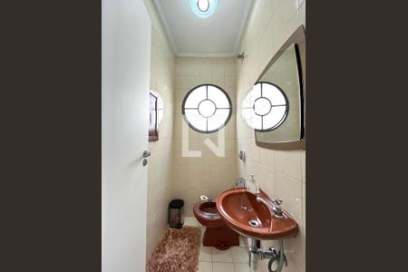 Lavabo de casa para alugar com 4 quartos, 142m² em Vila Mascote, São Paulo