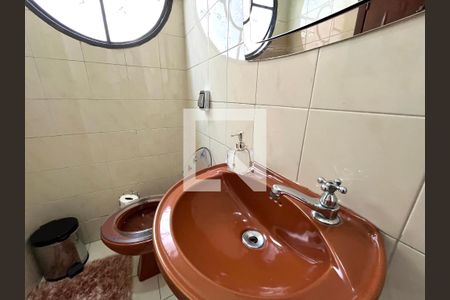 Lavabo de casa para alugar com 4 quartos, 142m² em Vila Mascote, São Paulo