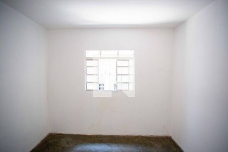 Quarto de casa para alugar com 1 quarto, 60m² em Taboão, Diadema