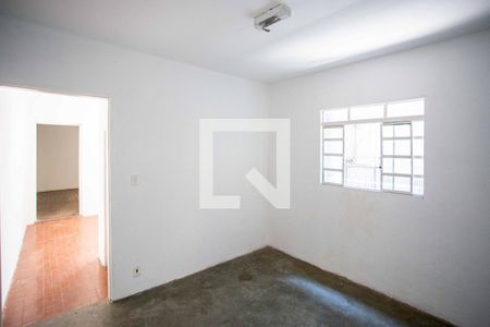 Quarto de casa para alugar com 1 quarto, 60m² em Taboão, Diadema