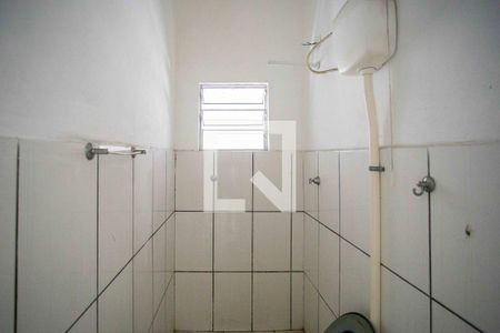 Banheiro de casa para alugar com 1 quarto, 50m² em Taboão, Diadema