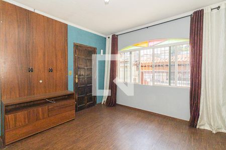 Sala de casa à venda com 3 quartos, 150m² em Jardim Peri, São Paulo