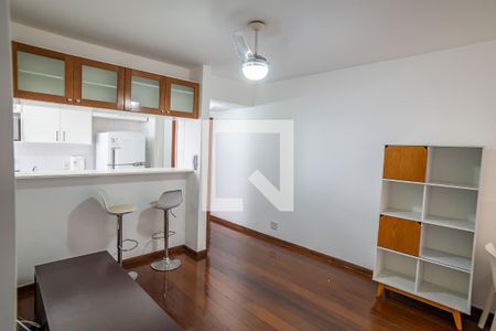 Sala de apartamento para alugar com 2 quartos, 68m² em Flamengo, Rio de Janeiro