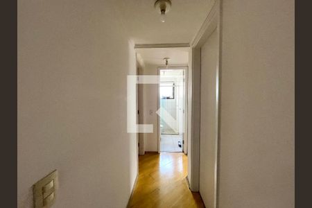 Corredor de apartamento à venda com 3 quartos, 90m² em Brooklin Velho, São Paulo