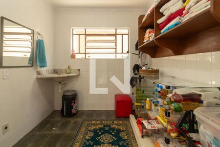 Casa para alugar com 300m², 4 quartos e 6 vagas Casa para alugar com 300m², 4 quartos e 6 vagasQuarto de Serviço