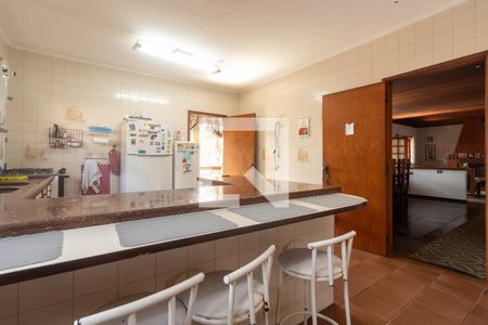 Casa para alugar com 300m², 4 quartos e 6 vagas Casa para alugar com 300m², 4 quartos e 6 vagasCozinha