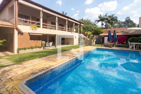 Casa para alugar com 300m², 4 quartos e 6 vagas Casa para alugar com 300m², 4 quartos e 6 vagasPiscina