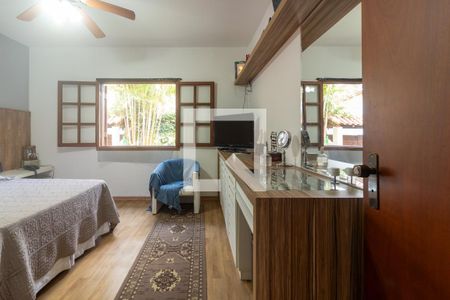 Casa para alugar com 300m², 4 quartos e 6 vagas Casa para alugar com 300m², 4 quartos e 6 vagasQuarto 1 - Suíte