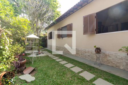 Casa para alugar com 300m², 4 quartos e 6 vagas Casa para alugar com 300m², 4 quartos e 6 vagasQuintal