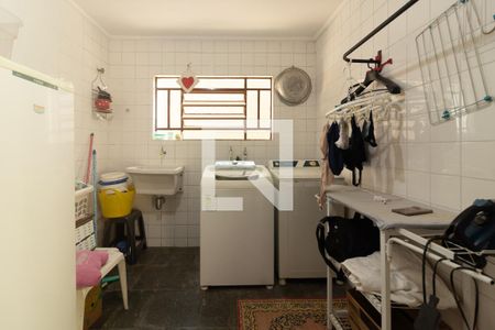 Casa para alugar com 300m², 4 quartos e 6 vagas Casa para alugar com 300m², 4 quartos e 6 vagasÁrea de Serviço