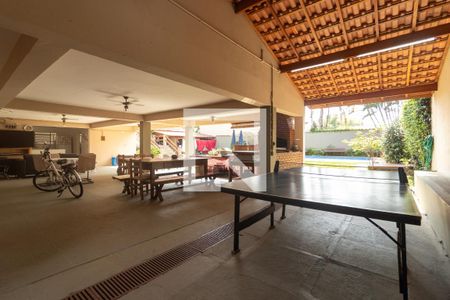 Casa para alugar com 300m², 4 quartos e 6 vagas Casa para alugar com 300m², 4 quartos e 6 vagasÁrea comum