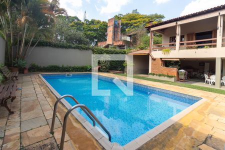 Casa para alugar com 300m², 4 quartos e 6 vagas Casa para alugar com 300m², 4 quartos e 6 vagasPiscina