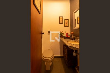 Casa para alugar com 300m², 4 quartos e 6 vagas Casa para alugar com 300m², 4 quartos e 6 vagasLavabo