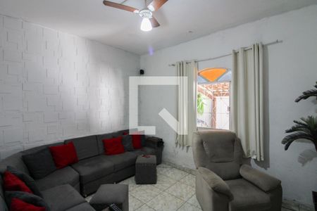 Sala de TV de casa à venda com 4 quartos, 450m² em Rio Branco, Belo Horizonte