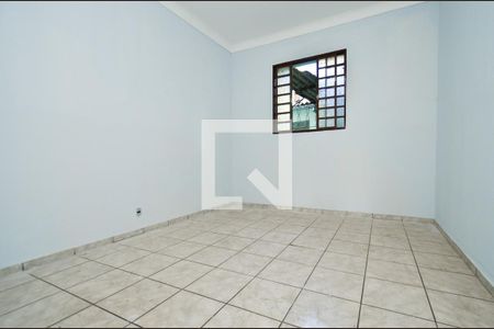 Quarto1 de casa para alugar com 3 quartos, 200m² em Santa Efigênia, Belo Horizonte