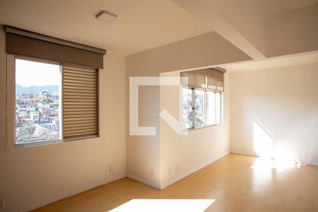 Sala de apartamento à venda com 2 quartos, 84m² em Santo Antônio, Belo Horizonte