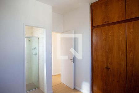 Suíte de apartamento à venda com 2 quartos, 84m² em Santo Antônio, Belo Horizonte