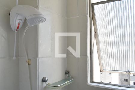 Banheiro de apartamento para alugar com 1 quarto, 36m² em Atuba, Curitiba