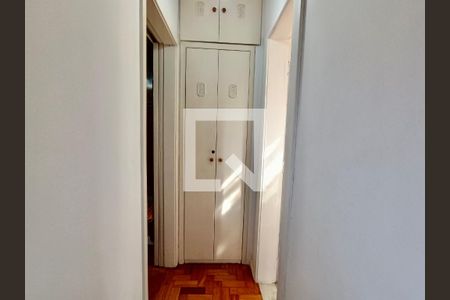 Corredor de apartamento à venda com 2 quartos, 67m² em Copacabana, Rio de Janeiro