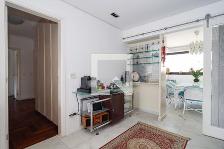 Sala de apartamento para alugar com 4 quartos, 225m² em Vila Suzana, São Paulo