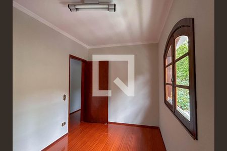 Quarto 1 de casa para alugar com 2 quartos, 250m² em Parque São Domingos, São Paulo