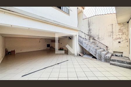 Casa à venda com 269m², 4 quartos e 4 vagas Casa à venda com 269m², 4 quartos e 4 vagasGaragem