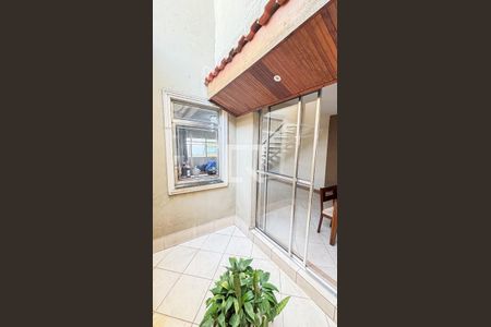 Casa à venda com 269m², 4 quartos e 4 vagas Casa à venda com 269m², 4 quartos e 4 vagasVaranda Sala - Sala de Jantar