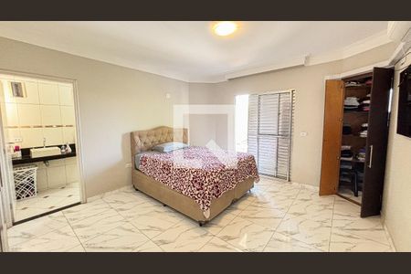 Casa à venda com 269m², 4 quartos e 4 vagas Casa à venda com 269m², 4 quartos e 4 vagasSuite1