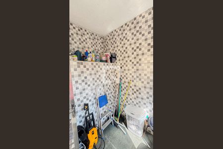 Casa à venda com 269m², 4 quartos e 4 vagas Casa à venda com 269m², 4 quartos e 4 vagasÁrea de Serviço