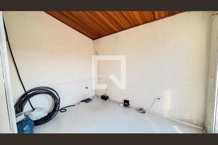 Casa à venda com 269m², 4 quartos e 4 vagas Casa à venda com 269m², 4 quartos e 4 vagasQuarto