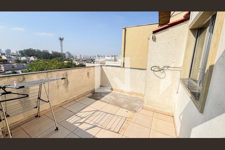 Casa à venda com 269m², 4 quartos e 4 vagas Casa à venda com 269m², 4 quartos e 4 vagasQuarto Varanda