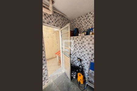 Casa à venda com 269m², 4 quartos e 4 vagas Casa à venda com 269m², 4 quartos e 4 vagasÁrea de Serviço