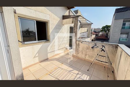 Casa à venda com 269m², 4 quartos e 4 vagas Casa à venda com 269m², 4 quartos e 4 vagasQuarto Varanda