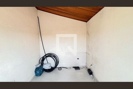 Casa à venda com 269m², 4 quartos e 4 vagas Casa à venda com 269m², 4 quartos e 4 vagasQuarto