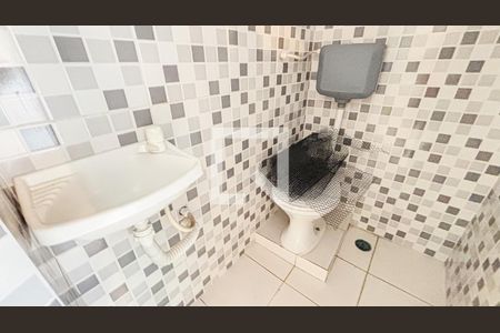 Casa à venda com 269m², 4 quartos e 4 vagas Casa à venda com 269m², 4 quartos e 4 vagasGaragem - Banheiro