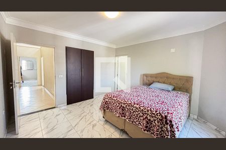 Casa à venda com 269m², 4 quartos e 4 vagas Casa à venda com 269m², 4 quartos e 4 vagasSuite1