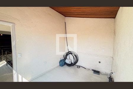 Casa à venda com 269m², 4 quartos e 4 vagas Casa à venda com 269m², 4 quartos e 4 vagasQuarto