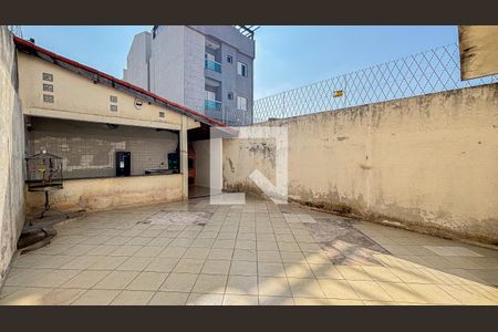 Casa à venda com 269m², 4 quartos e 4 vagas Casa à venda com 269m², 4 quartos e 4 vagasQuintal