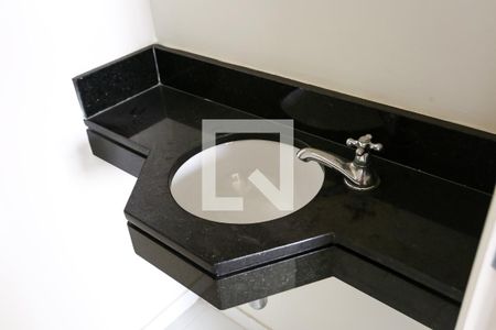 Lavabo de apartamento à venda com 1 quarto, 90m² em Vila Suzana, São Paulo