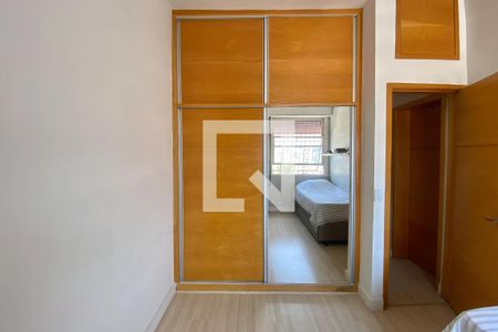 Quarto 1 de apartamento à venda com 3 quartos, 83m² em Laranjeiras, Rio de Janeiro