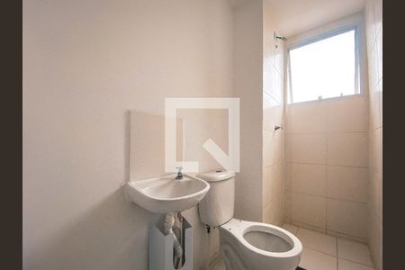 Banheiro de apartamento para alugar com 2 quartos, 42m² em Jardim Gilda Maria, São Paulo