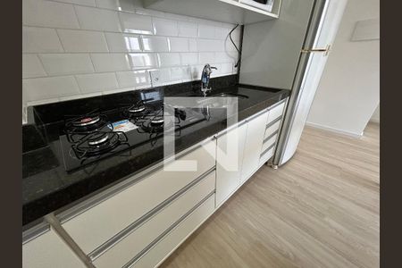 Cozinha de apartamento para alugar com 2 quartos, 38m² em Várzea da Barra Funda, São Paulo