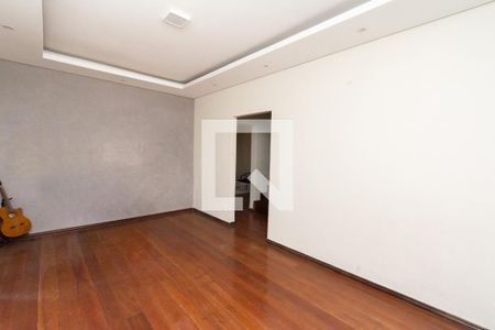 Sala de Estar de casa para alugar com 4 quartos, 360m² em Industrial, Contagem