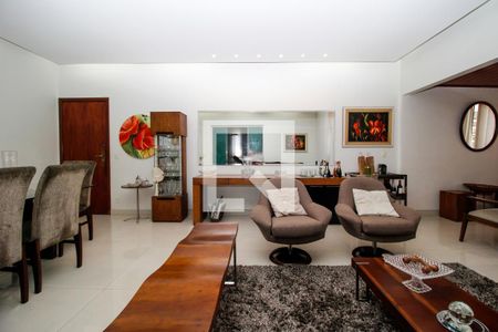 Sala de apartamento à venda com 4 quartos, 127m² em Funcionários, Belo Horizonte