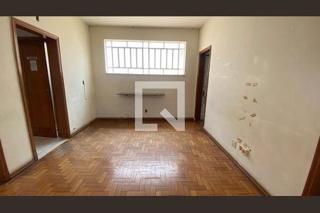 Sala de casa à venda com 8 quartos, 550m² em Barroca, Belo Horizonte