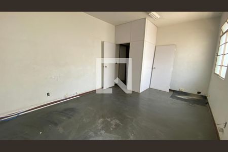 Casa para alugar com 500m², 8 quartos e 2 vagas Casa para alugar com 500m², 8 quartos e 2 vagasQuarto 4