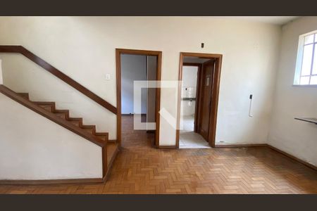 Sala de casa à venda com 8 quartos, 550m² em Barroca, Belo Horizonte