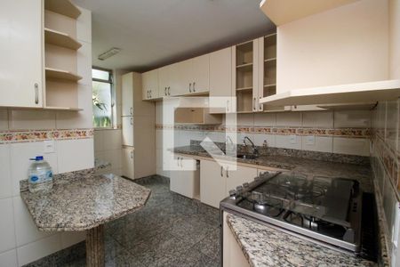 Cozinha  de apartamento à venda com 4 quartos, 150m² em Nova Floresta, Belo Horizonte